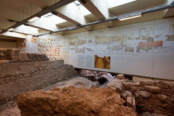 Athens Travel Guide 2026: Everything You Need To Know Before You Go! - Ancient Ruins Athens Metro Station - Greek List Ancient Ruins On Display Inside An Athens Metro Station, Discovered During 2004 Olympics Construction