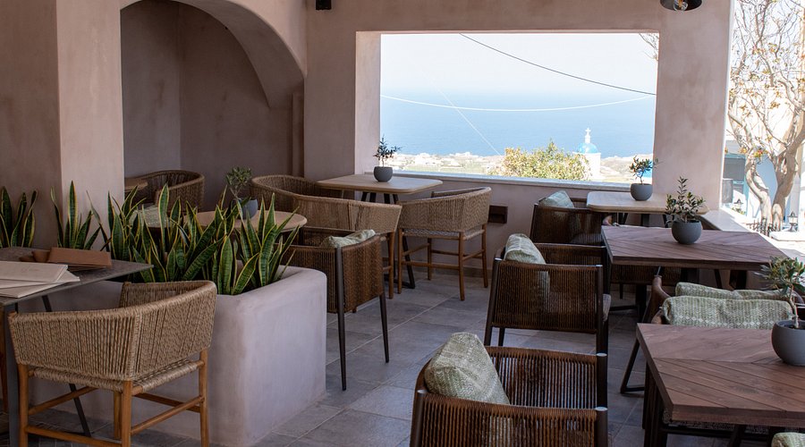 Fine Dining Restaurant In Santorini With Stunning Caldera Views