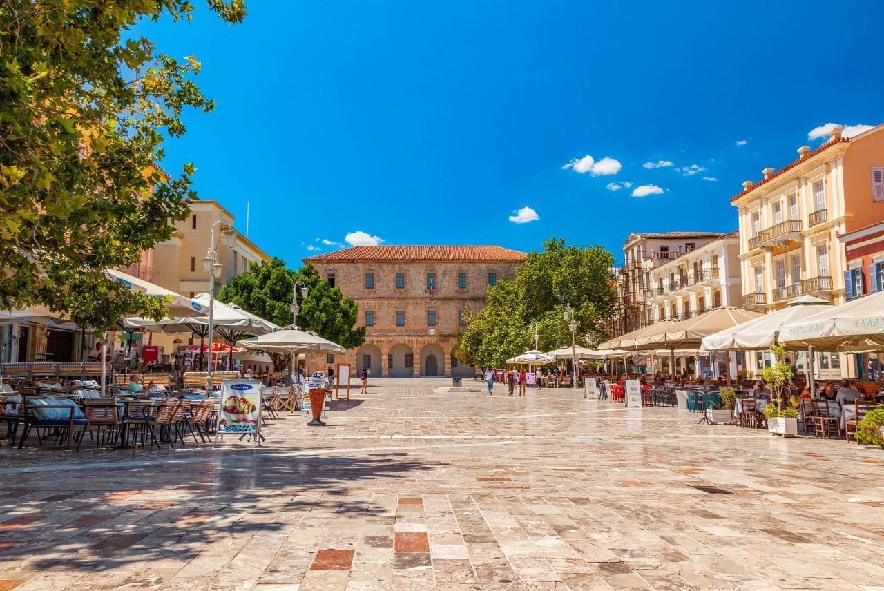 Nafplio Travel Guide 2026: Best Things To Do, See &Amp; Where To Stay - Syntagma Square In Nafplio - Greek List