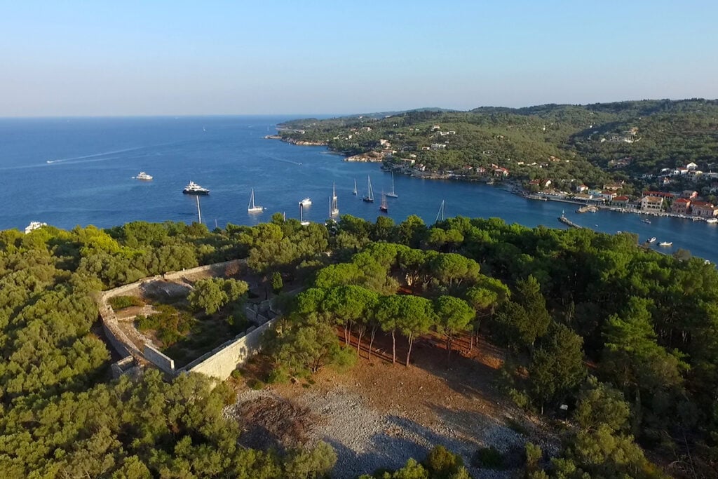 Agios Nikolaos islet and Venetian fortress off Gaios, Paxos Island Agios Nikolaos islet and Venetian fortress off Gaios, Paxos Island