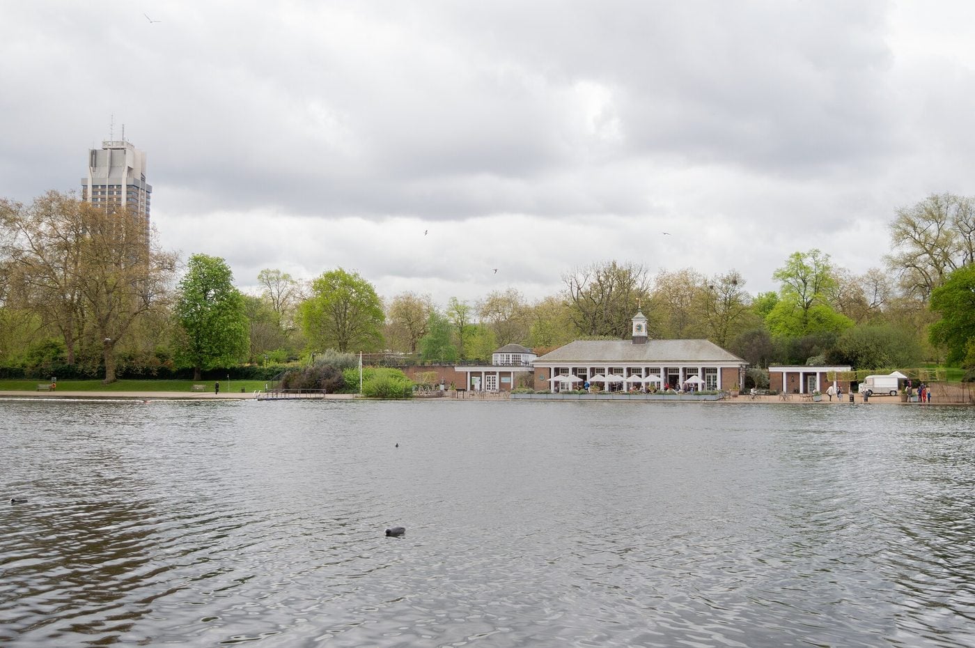 8 Free Things to Do in London - london free hyde - Greek List The Serpentine in Hyde Park