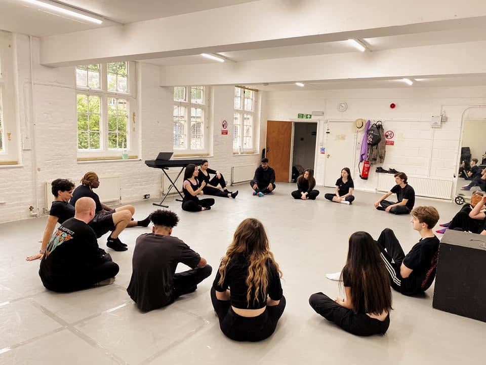 Greek voice coach My Voice Room, voice coaching for singers, actors and speakers