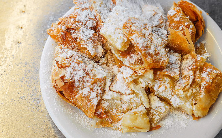 Bougatsa
