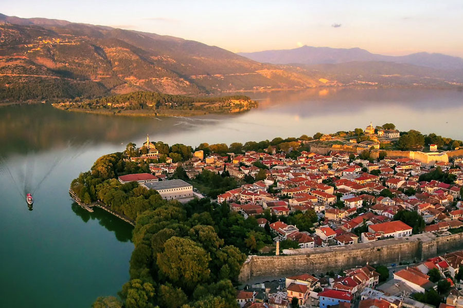 Amorous Escapes: Exquisite Greek Havens For An Unforgettable Valentine'S Rendezvous - Ioannina - Greek List Ioannina