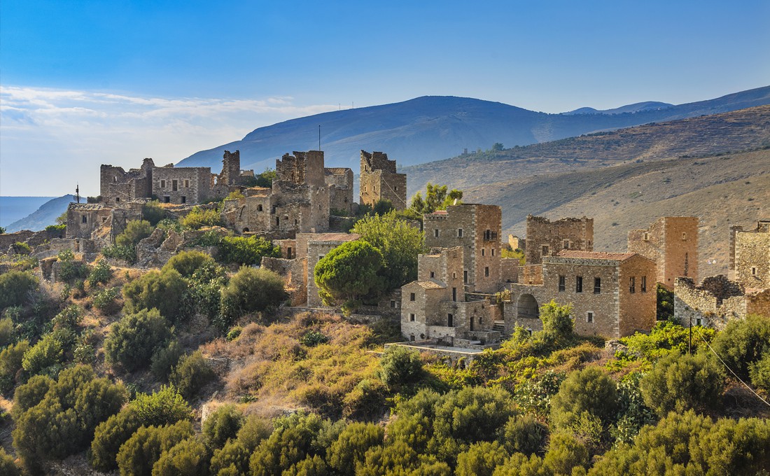 Golden Horizons: The Best Autumn Weekend Destinations In Greece - Mani - Greek List Mani
