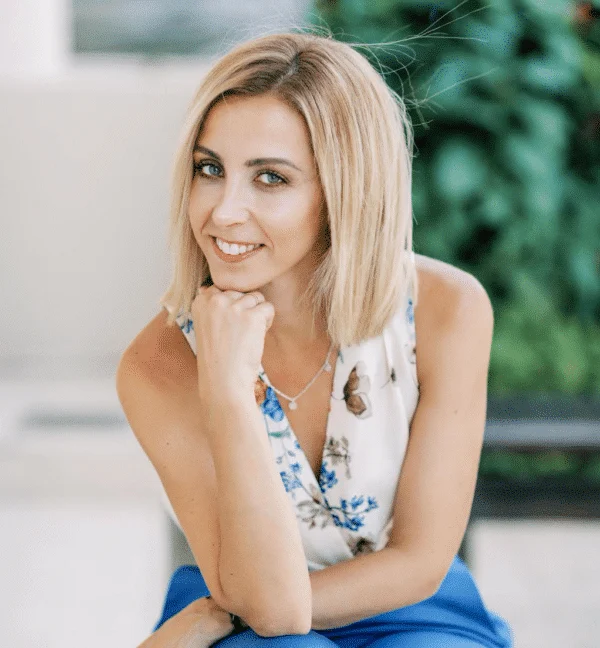 About Us - Greeklist About Us Lili Piraki - Greek List