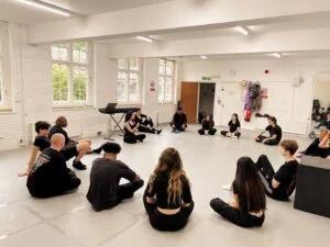 Greek voice coach My Voice Room, voice coaching for singers, actors and speakers