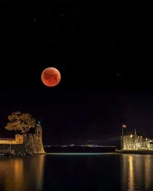 Nafpaktos By Night