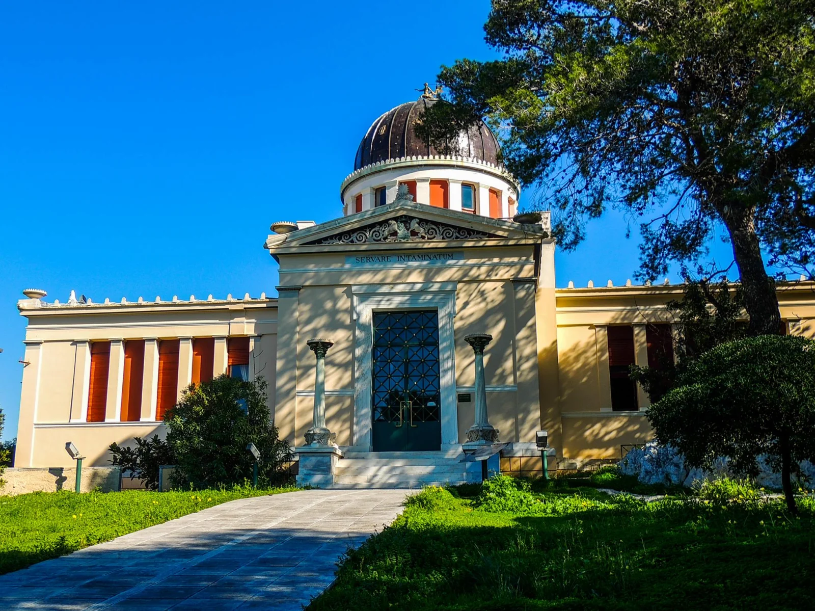 The majestic 19th century buildings of Athens - Observatory of Athens 2 - Greek List Observatory of Athens