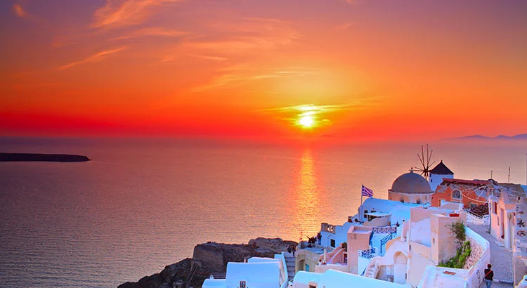 The Photographer's Guide to Greece: 20 Must-Capture Locations - Oia Sunset - Greek List Oia Sunset