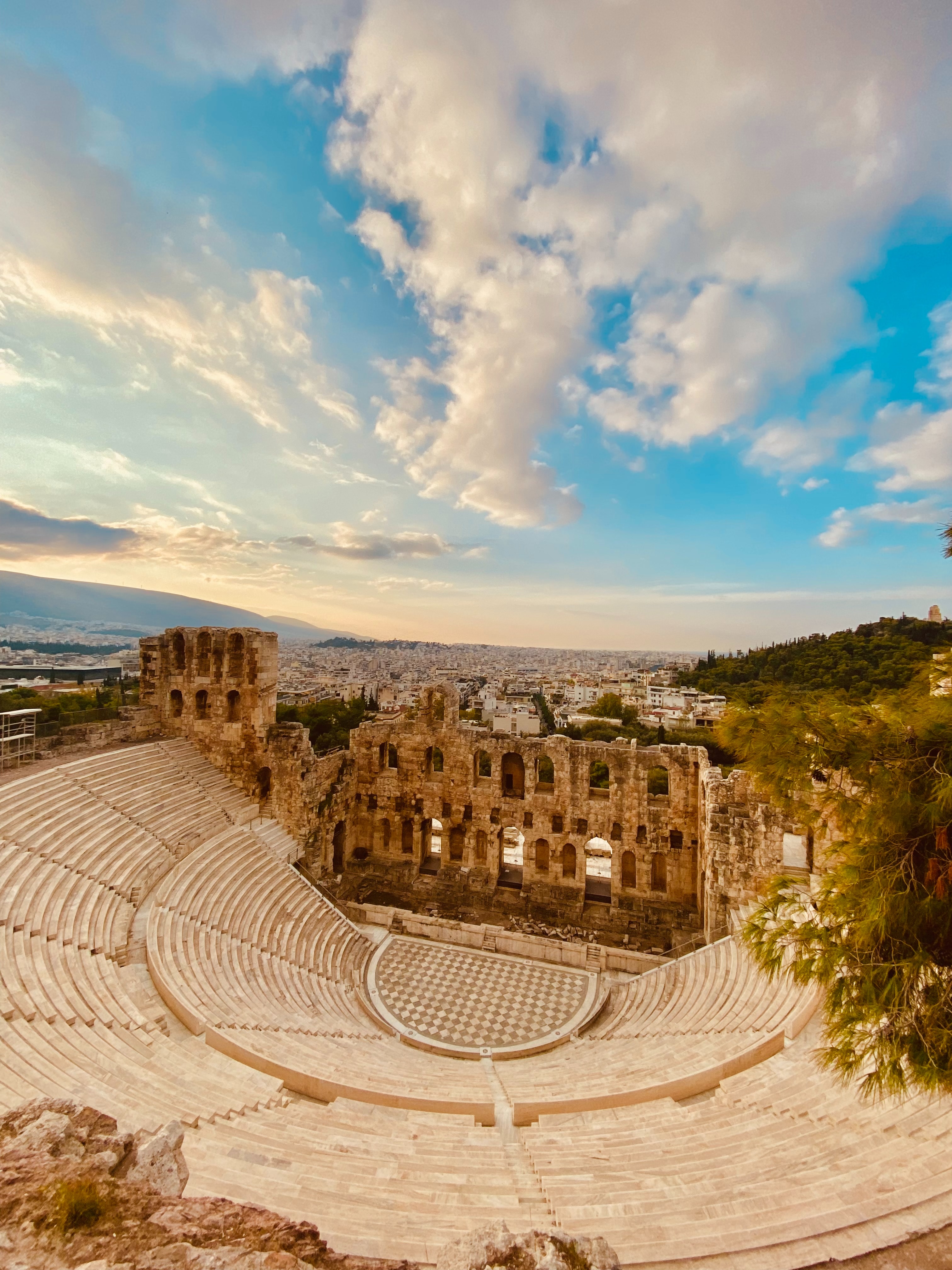 Christmas in Athens 2023 - A Christmas Odyssey: Navigating the Captivating Labyrinth of Christmas in Athens - kieran everett Bd9M7zfsdg8 unsplash - Greek List