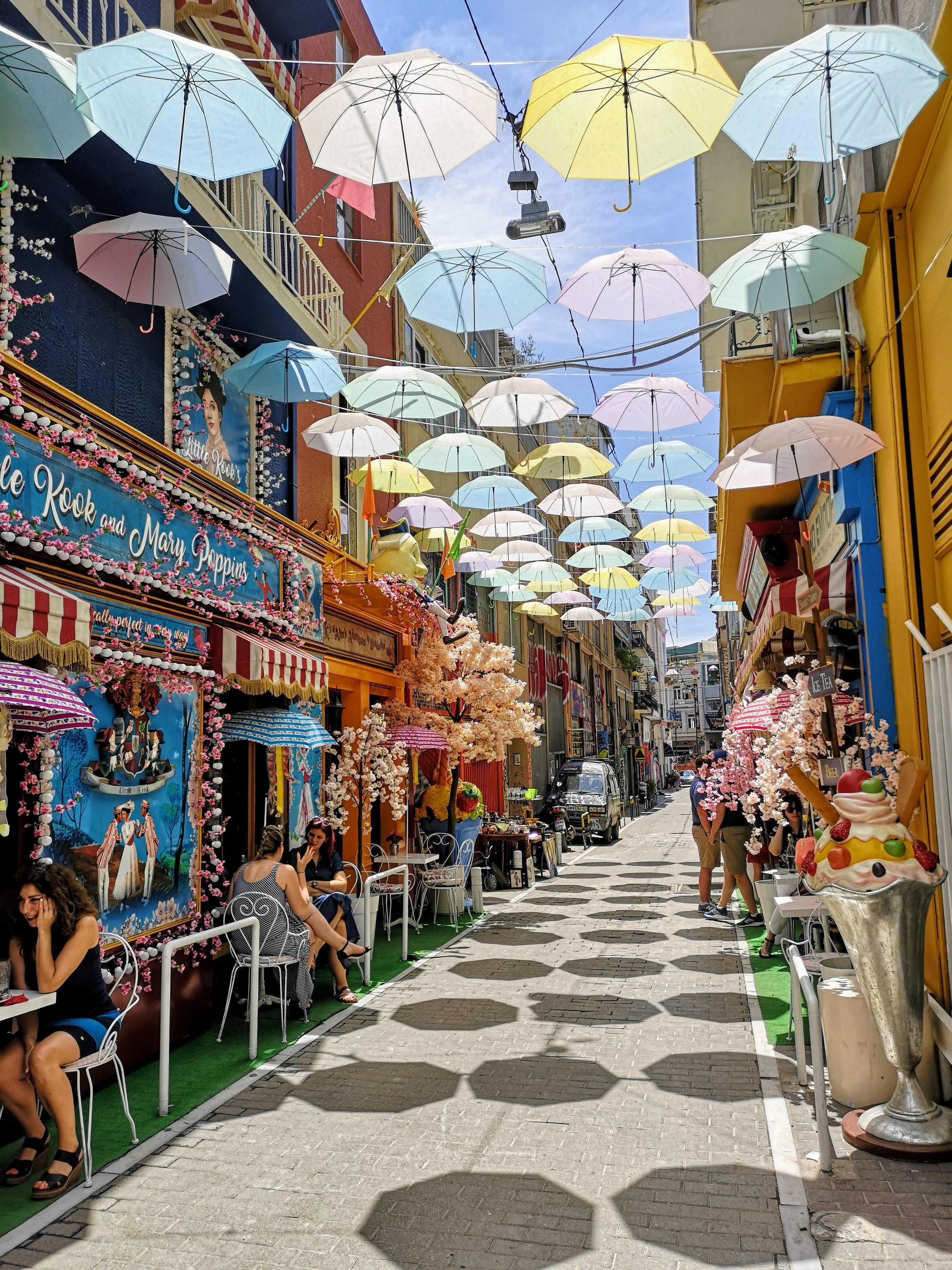 Christmas in Athens 2023 - A Christmas Odyssey: Navigating the Captivating Labyrinth of Christmas in Athens - marco montero pisani 7fS nJMJohs unsplash - Greek List